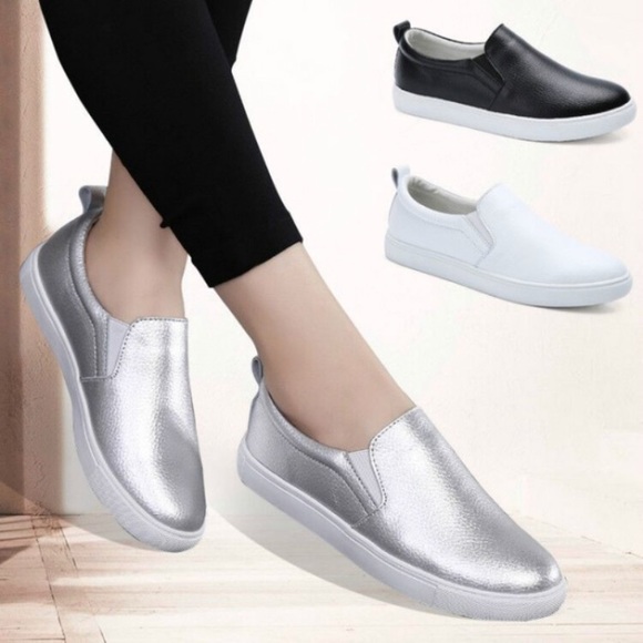 BRAND NEW Genuine leather white slip on sneakers - Picture 1 of 2